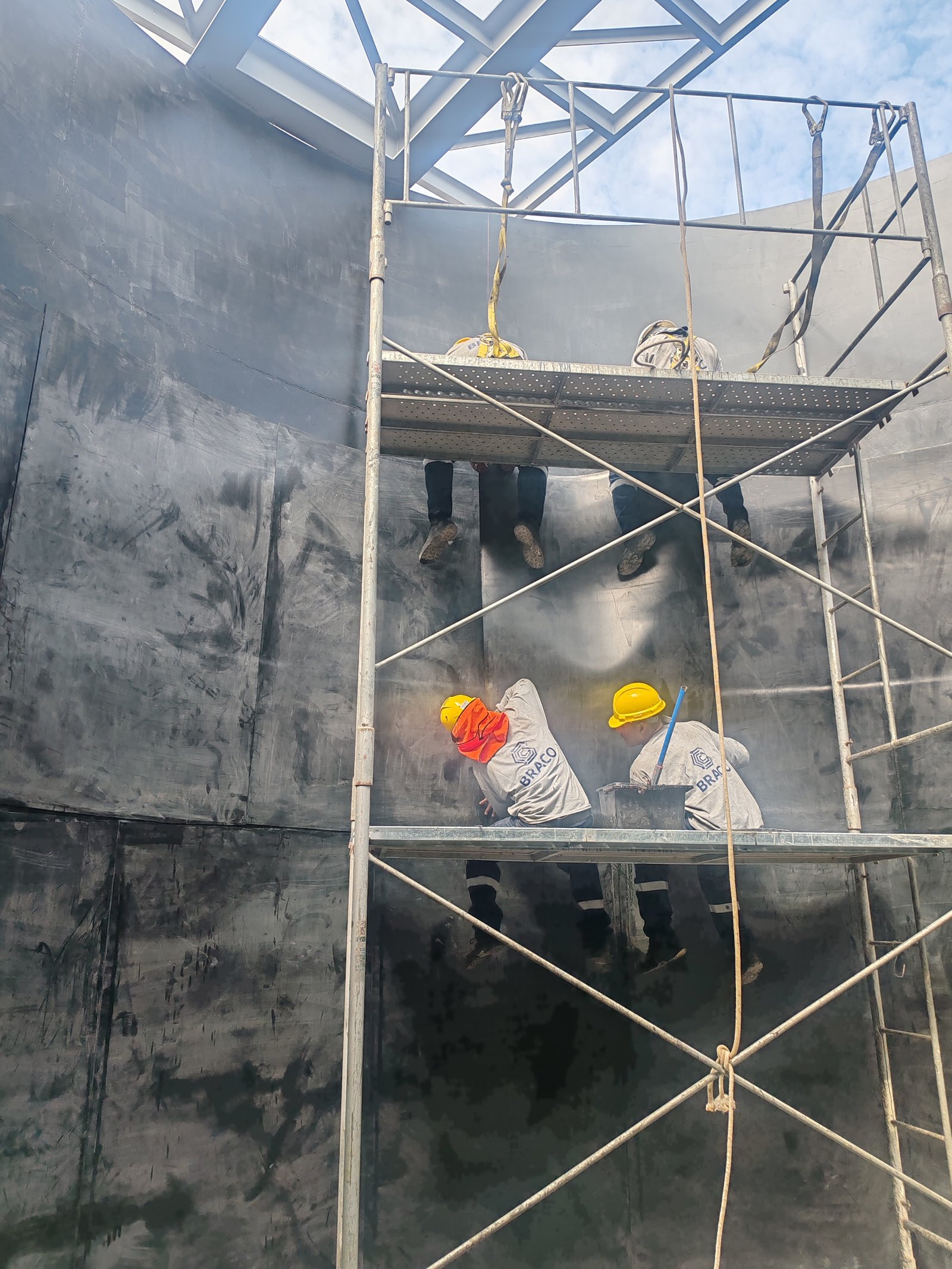 Revestimiento de 2 Tanques Agitadores 25'×25'