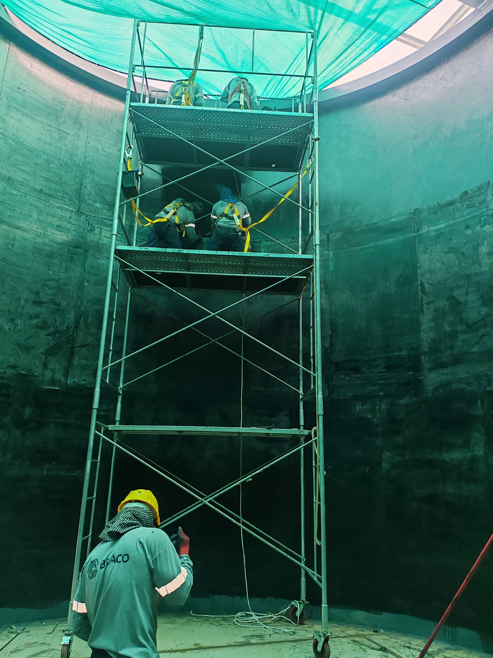 Revestimiento de 4 Tanques Agitadores 25'×25'