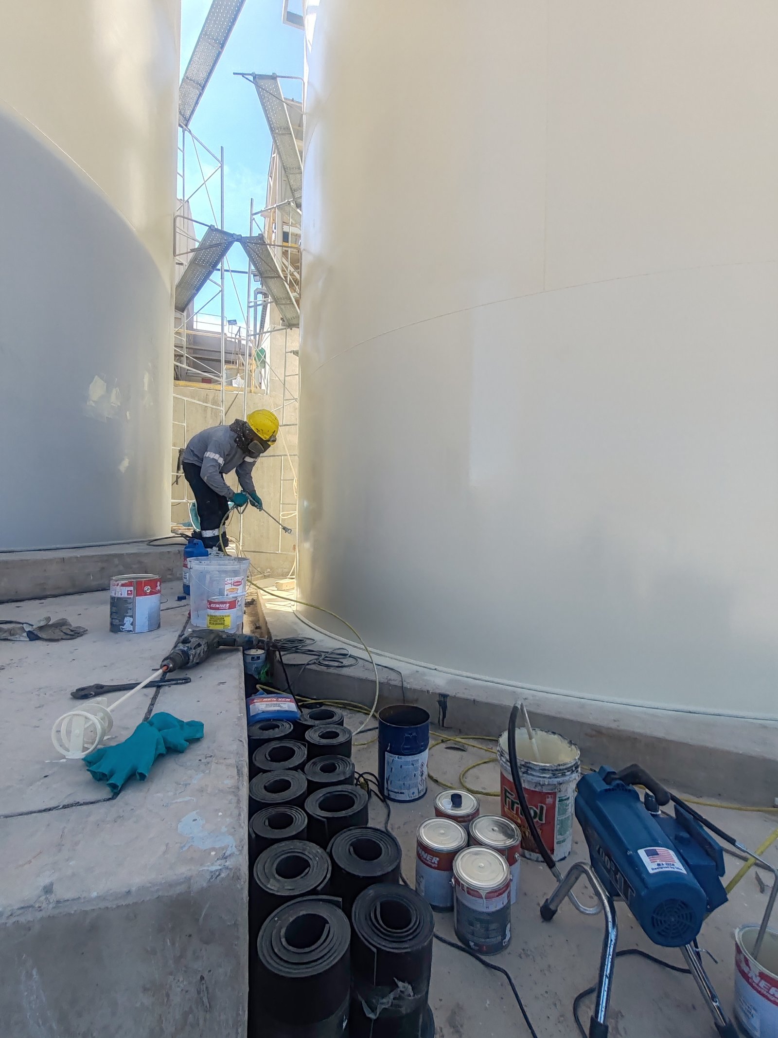 Pintado de 4 Tanques Agitadores — 754 m²